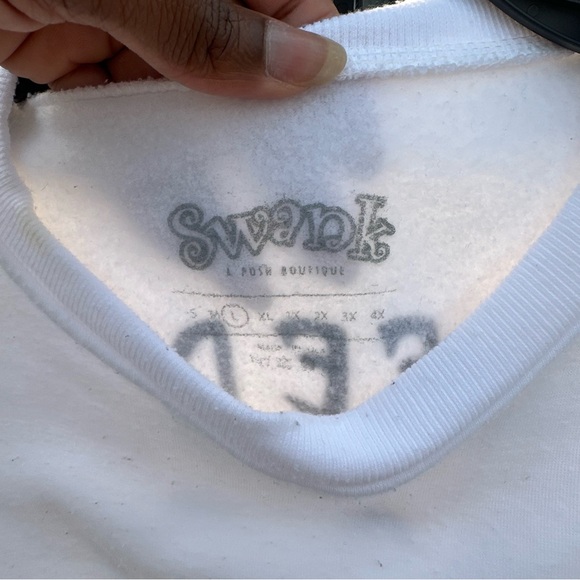 SWANK White Graphic Sweatshirt Size L (Has some stains as pictured) SAME DAY💨🛫📦 - Picture 4 of 11